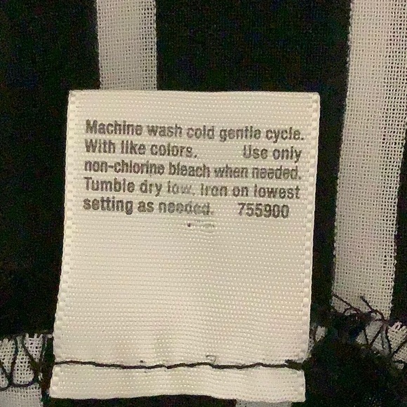 🦋A.N.A size Large sleeveless sheer scoop neck top - Picture 8 of 8